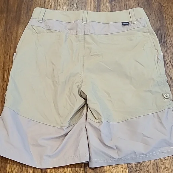 North Face women's size 4 shorts. - Picture 4 of 5